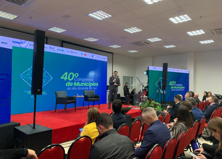 Na posse da nova gestão da Famurs, BRDE reafirma parceria com os municípios