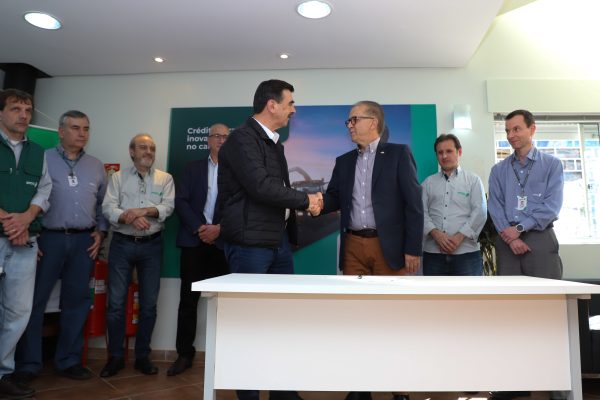 BRDE ultrapassa R$ 98 milhões em financiamentos a cooperativas durante a Expointer