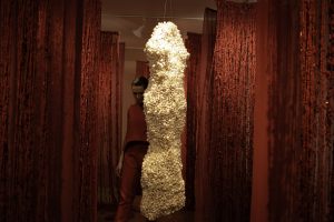 Segredos Desvelados:O Invisível dos Corpos em Liberdade e Motivos ficarão abertas ao público até 31 de janeiro Foto: Alex Adam